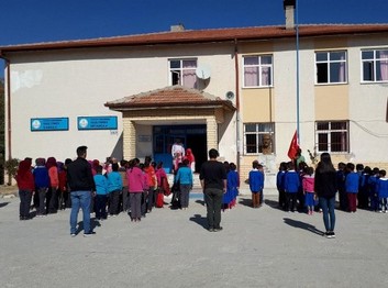 Aksaray-Sultanhanı-Yeşiltömek Ortaokulu fotoğrafı