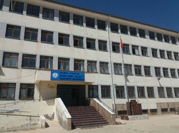 Şanlıurfa-Ceylanpınar-Şehit Ümit Yolcu İmam Hatip Ortaokulu fotoğrafı