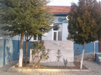 Afyonkarahisar-Sinanpaşa-Tokuşlar Ortaokulu fotoğrafı