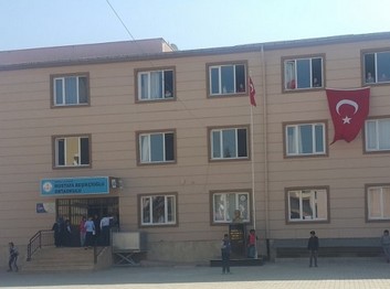 Manisa-Alaşehir-Mustafa Beşikçioğlu Ortaokulu fotoğrafı
