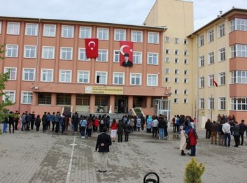 Ankara-Kahramankazan-Mustafa Hakan Güvençer Fen Lisesi fotoğrafı