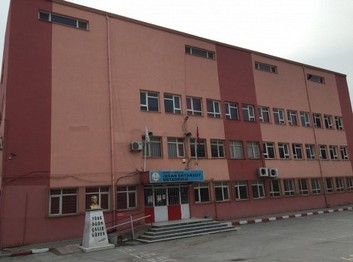 Manisa-Turgutlu-İhsan Erturgut Ortaokulu fotoğrafı