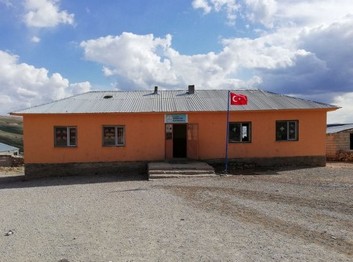 Van-Çaldıran-Yücelen İlkokulu fotoğrafı