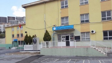 İzmir-Çiğli-Kemal Hadımlı Ortaokulu fotoğrafı