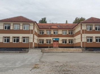 Yozgat-Akdağmadeni-Tarhana Mehmet Öğretmen İmam Hatip Ortaokulu fotoğrafı
