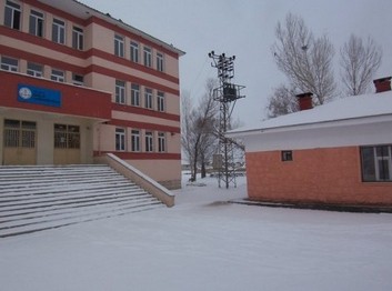 Van-Özalp-Karasu Ortaokulu fotoğrafı
