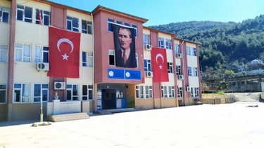 Antalya-Kaş-Üzümlü Ortaokulu fotoğrafı