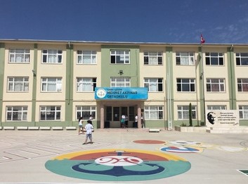 İzmir-Çeşme-Mehmet Akpınar Ortaokulu fotoğrafı