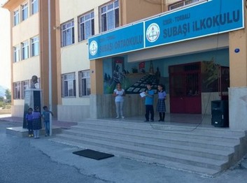 İzmir-Torbalı-Subaşı Ortaokulu fotoğrafı