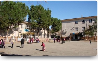 Adana-Kozan-60. Yıl Şehit Mustafa Akar Ortaokulu fotoğrafı