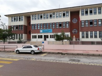 Yalova-Merkez-700.Yıl Osmangazi Ortaokulu fotoğrafı