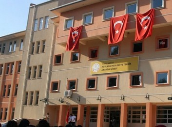 Düzce-Merkez-Düzce Mevlana Mesleki ve Teknik Anadolu Lisesi fotoğrafı