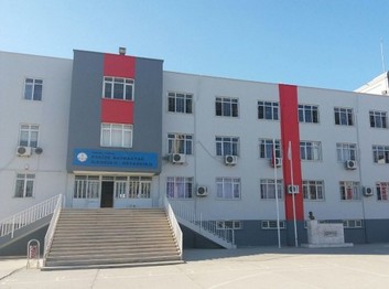 Mersin-Tarsus-Pakize Bayraktar İlkokulu fotoğrafı