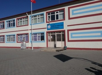 Tokat-Sulusaray-15 Temmuz Şehit Mehmet Güder İmam Hatip Ortaokulu fotoğrafı