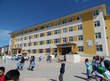 Kahramanmaraş-Onikişubat-Şehitler Ortaokulu fotoğrafı