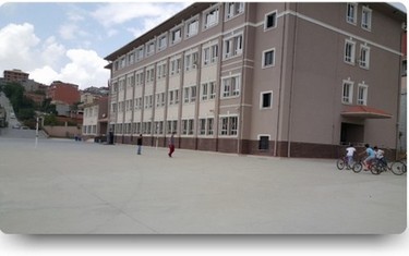 İstanbul-Başakşehir-Selahaddin Eyyubi İmam Hatip Ortaokulu fotoğrafı