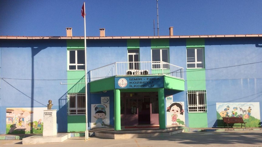 İzmir-Foça-Kozbeyli İlkokulu fotoğrafı