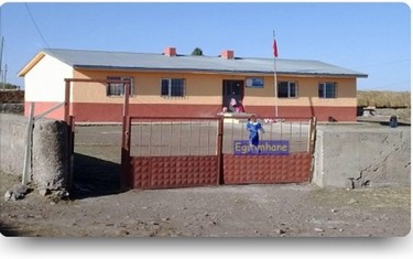 Kars-Merkez-Derecik İlkokulu fotoğrafı