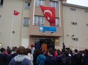 İzmir-Menemen-Haykıran Adem Saatçi Ortaokulu fotoğrafı