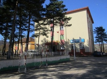 Ordu-Akkuş-Ömer Çam İlkokulu fotoğrafı