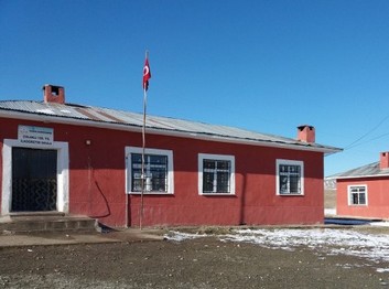 Kars-Sarıkamış-Çolaklı İlkokulu fotoğrafı