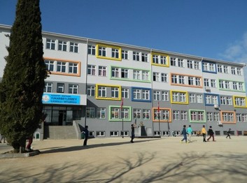 Gaziantep-Şehitkamil-Beylerbeyi Ortaokulu fotoğrafı