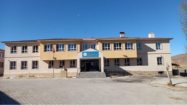 Van-Çaldıran-Yukarı Gülderen 80.Yıl İbrahim Gümüş Ortaokulu fotoğrafı