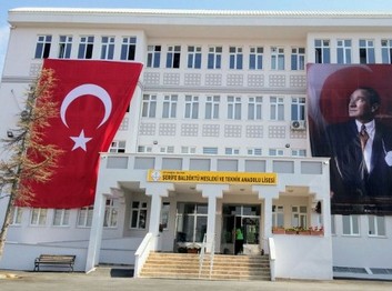 İstanbul-Silivri-Şerife Baldöktü Mesleki ve Teknik Anadolu Lisesi fotoğrafı