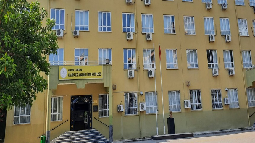 Antalya-Alanya-Alanya Kız Anadolu İmam Hatip Lisesi fotoğrafı
