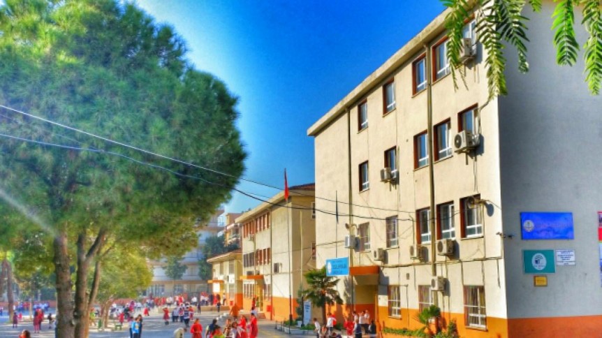 İzmir-Karşıyaka-Özgiller Dalan İlkokulu fotoğrafı