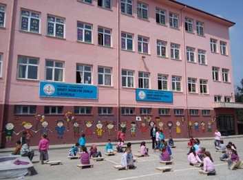Sakarya-Karapürçek-Şehit Hüseyin Zorlu İlkokulu fotoğrafı