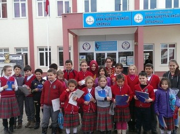 Isparta-Şarkıkaraağaç-Arak Nurettin Akgül Ortaokulu fotoğrafı