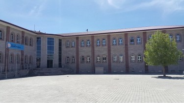 Erzurum-Yakutiye-Şair Nefi Ortaokulu fotoğrafı
