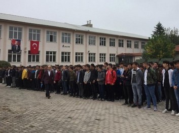 Bolu-Merkez-İzzet Baysal Mesleki ve Teknik Anadolu Lisesi fotoğrafı