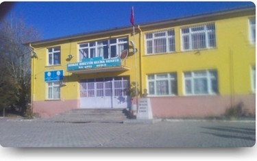 Uşak-Sivaslı-Avukat Nurettin-Meliha Akarsu Ortaokulu fotoğrafı