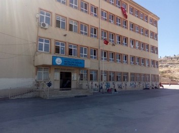 Şanlıurfa-Eyyübiye-Müslüm Gülel Ortaokulu fotoğrafı