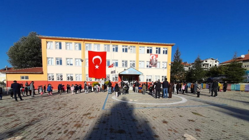 Uşak-Banaz-Mehmet-Makbule Erdem İlkokulu fotoğrafı