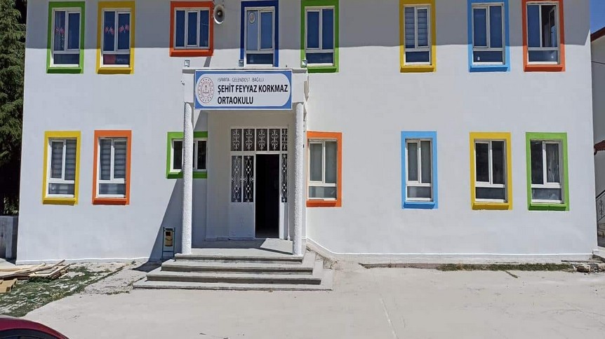 Isparta-Gelendost-Şehit Feyyaz Korkmaz Ortaokulu fotoğrafı