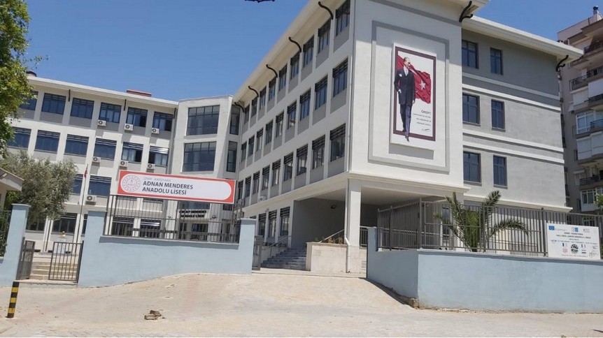 İzmir-Karşıyaka-Adnan Menderes Anadolu Lisesi fotoğrafı