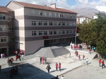 Kayseri-Develi-Pembe-Cesarettin Kocatürk Ortaokulu fotoğrafı