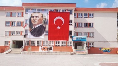 Adana-Çukurova-Öğretmen Zeynep Erdoğdu Ortaokulu fotoğrafı