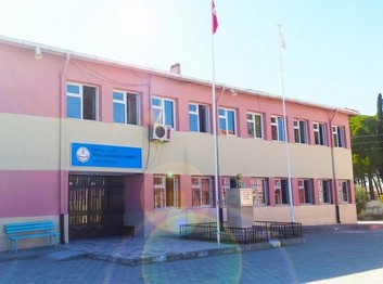 Manisa-Salihli-Adala Nergis Demet Ortaokulu fotoğrafı