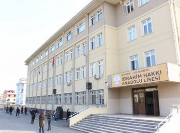 İstanbul-Sultanbeyli-Sultanbeyli İbrahim Hakkı Anadolu Lisesi fotoğrafı
