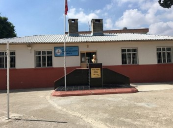Mersin-Akdeniz-Dikilitaş Akdam İlkokulu fotoğrafı