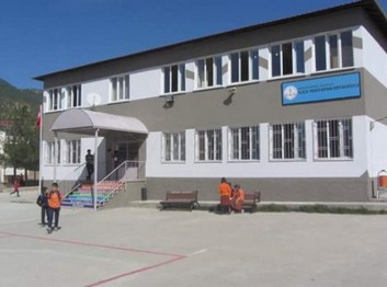 Kahramanmaraş-Onikişubat-Ilıca Yeniyapan Ortaokulu fotoğrafı