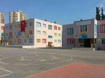 Mersin-Akdeniz-Zeki Sabah İlkokulu fotoğrafı