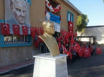 Manisa-Şehzadeler-Hacıhaliller Şehit Hikmet Onan Ortaokulu fotoğrafı