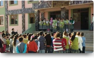 Niğde-Bor-Karanlıkdere Kılıçlar Ortaokulu fotoğrafı