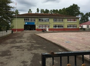 Samsun-Çarşamba-Kızılot Burçin Uysal İlkokulu fotoğrafı