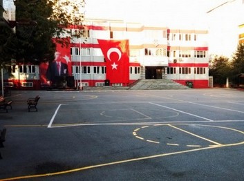 İstanbul-Kadıköy-Suadiye Hacı Mustafa Tarman Anadolu Lisesi fotoğrafı